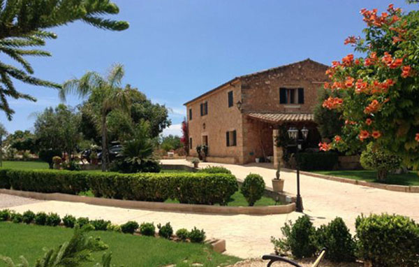 Partnervermittlung Spatzi · Finca Mallorca